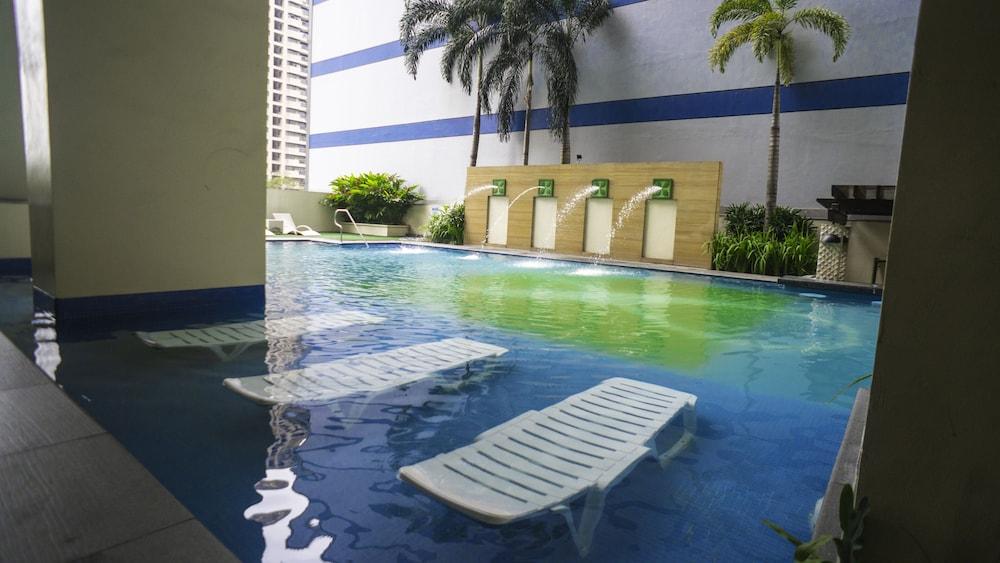 The Exchange Regency Residence Hotel Managed By Hii Pasig City Exterior photo