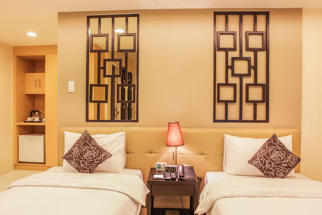 The Exchange Regency Residence Hotel Managed By Hii Pasig City Exterior photo
