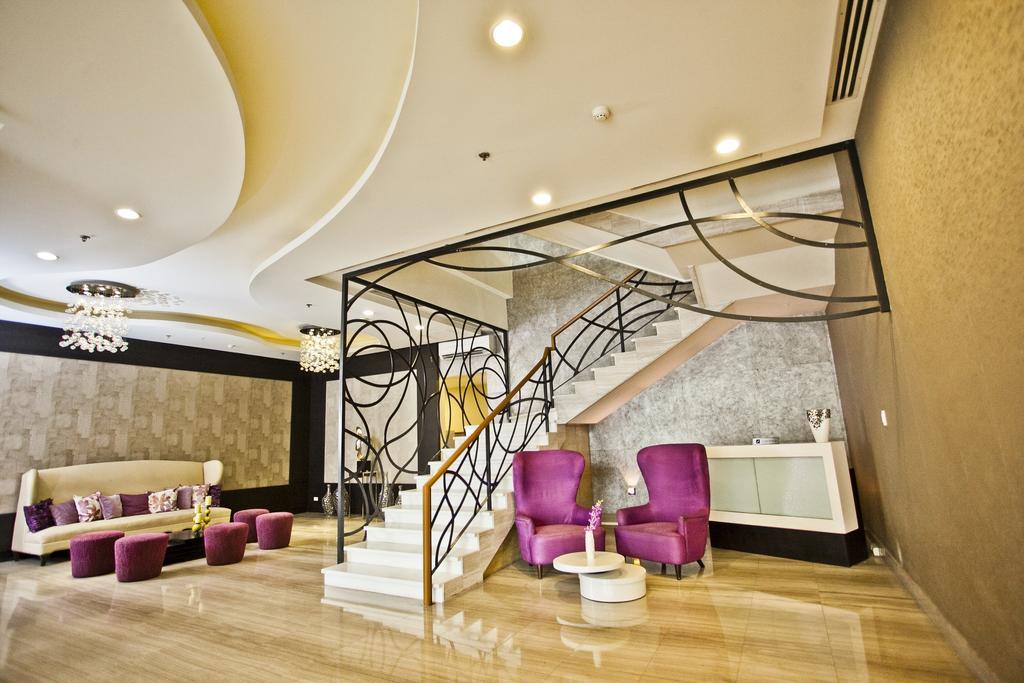 The Exchange Regency Residence Hotel Managed By Hii Pasig City Exterior photo