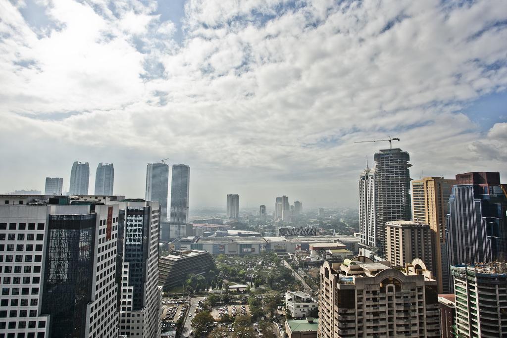 The Exchange Regency Residence Hotel Managed By Hii Pasig City Exterior photo